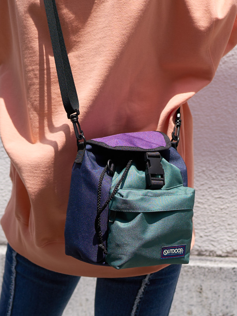 90s' outdoor ボストンバッグ 緑 アメリカ製 90年代アメリカ製のヴィンテージから着想を得た別注バッグが登場